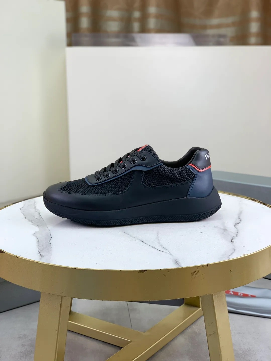Men's men's shoes💰P580💰【New model】Top quality, new popular models on the official website, which will never go out of style for a century,🆘 The trendy brand (Prada) mainly promotes popular models, avant-garde and versatile fashionable men's shoes, private version molding, cowhide surface splicing 1:1 oil edge processing... fashionable and simple, original imported cowhide interior cowhide feet; the atmosphere and personality are more fashionable, eye-catching and pursuing class. It will subvert old ideas and be a must-have for fashionistas who want to spend time with you! Must keep it! High-end comfort, high-end quality workmanship. Size: 38-44 Various colors available. full package